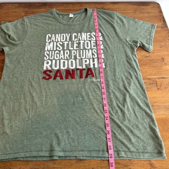 Pink Armadillos Green Christmas Red Sparkle Graphic Crewneck T-Shirt Women's XL - Picture 12 of 12